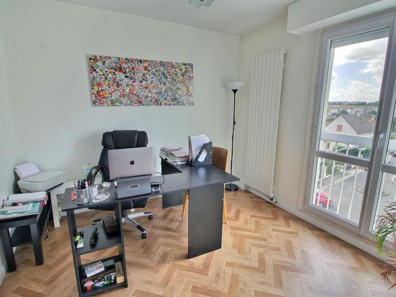 Appartement - 97 m² - 5 pièces