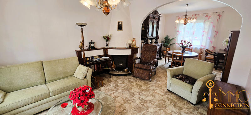 Maison - 180 m² - 5 pièces