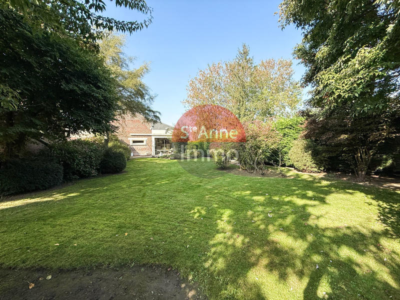 Maison - 203 m² - 7 pièces