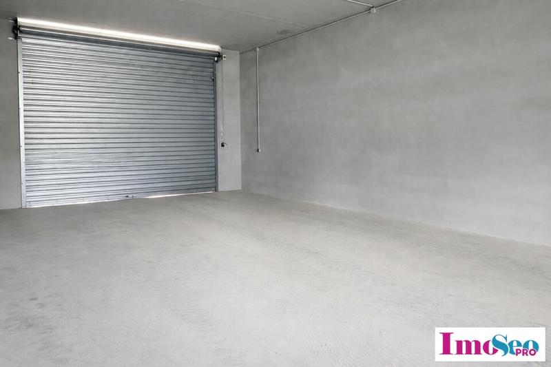 Local d'activité / Entrepôt - 90 m²