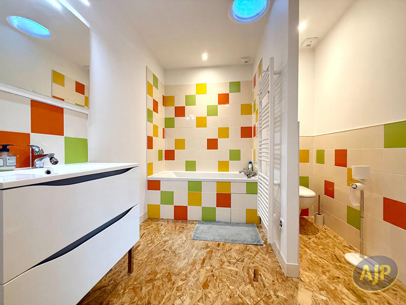 Maison - 97 m² - 5 pièces