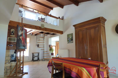 Maison - 220 m² - 6 pièces