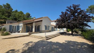 Maison - 408 m² - 5 pièces