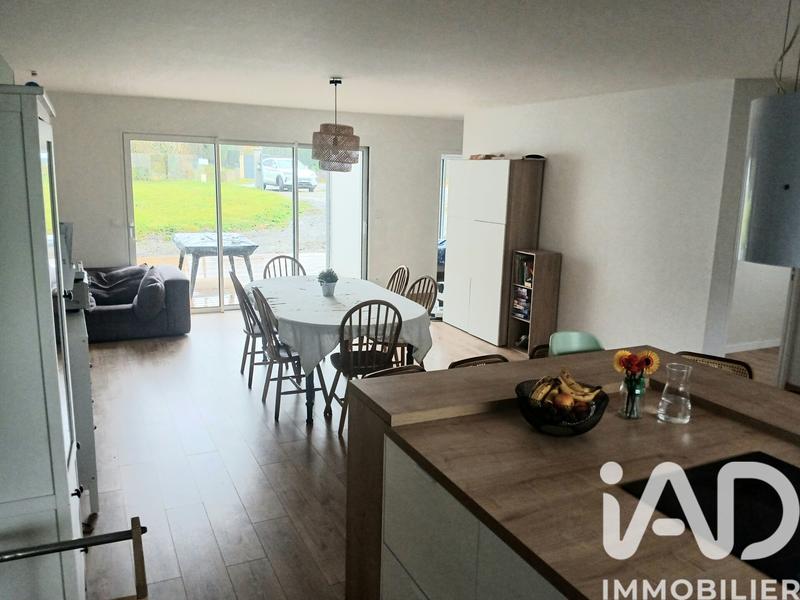 Maison - 143 m² - 6 pièces