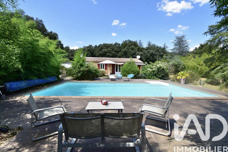 Maison - 98 m² - 4 pièces