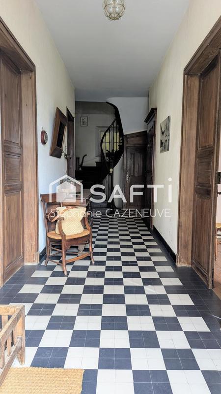 Maison - 191 m² - 8 pièces