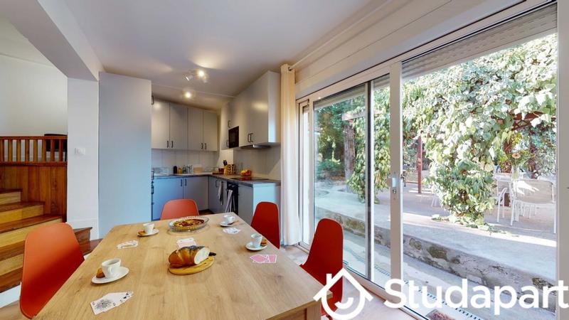 Chambre - 10 m² - 1 pièce