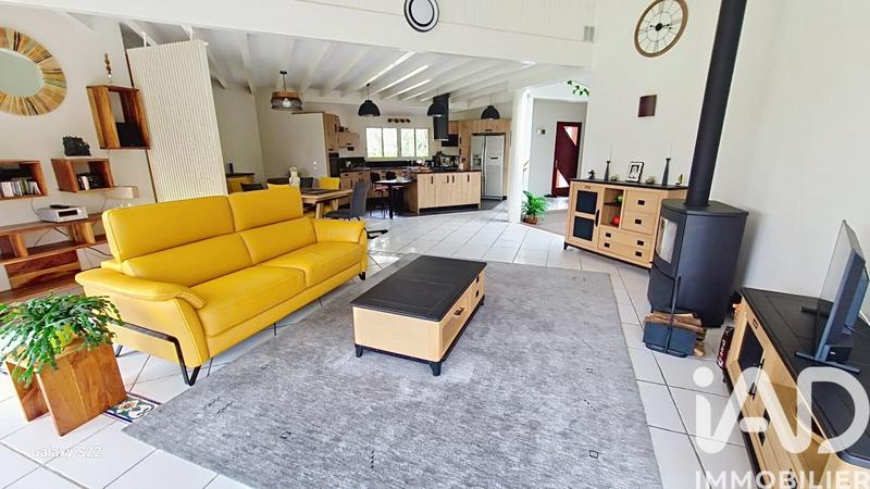 Maison - 211 m² - 6 pièces