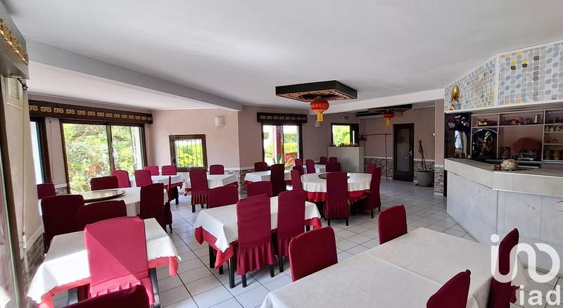 Maison - 236 m² - 8 pièces