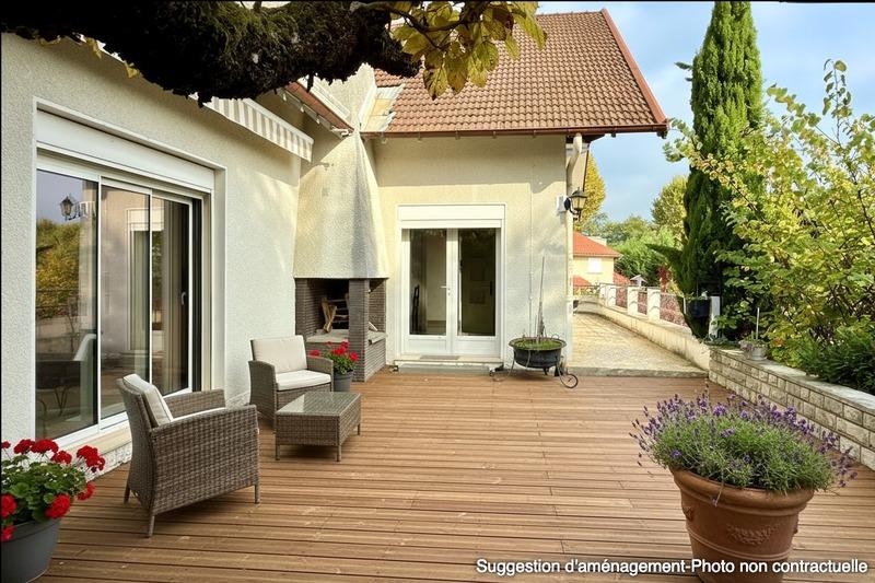 Maison - 371 m² - 15 pièces