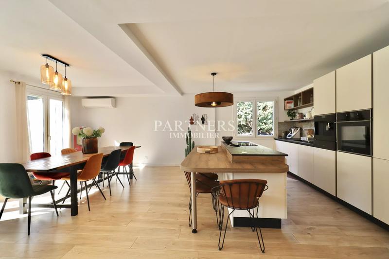 Maison - 140 m² - 6 pièces