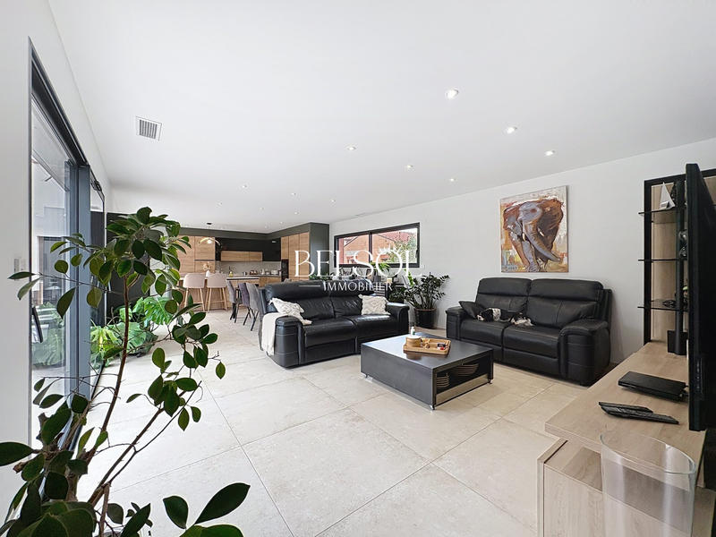 Maison contemporaine - 186 m² - 6 pièces