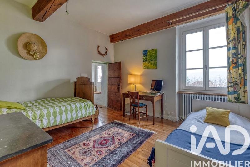 Maison - 303 m² - 8 pièces