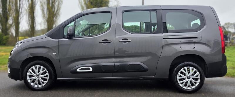 Citroën Berlingo Xl 1° Main 7 Places 1.5 B Hdi 130cv Feel Entretien à jour