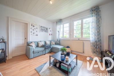 Maison - 90 m² - 5 pièces