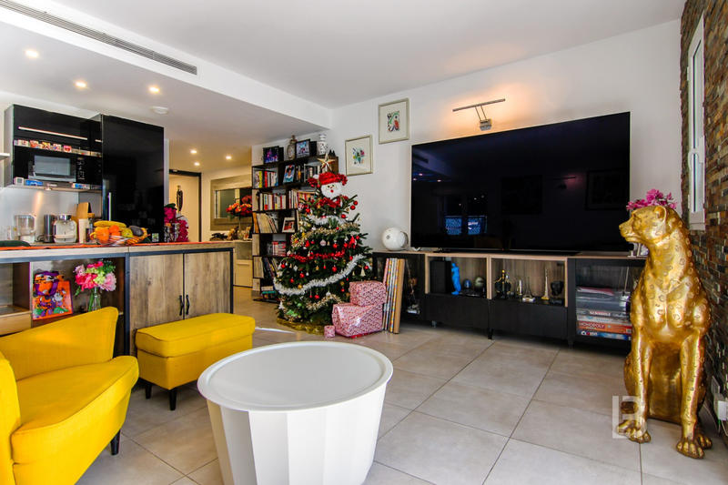 Appartement - 110 m² - 4 pièces