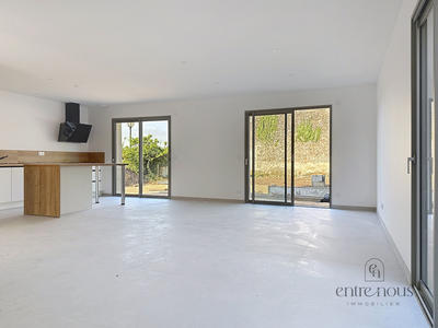 Maison - 103 m² - 4 pièces