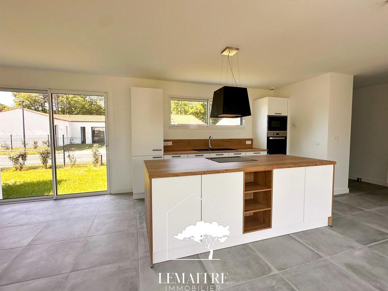 Maison - 143 m² - 5 pièces