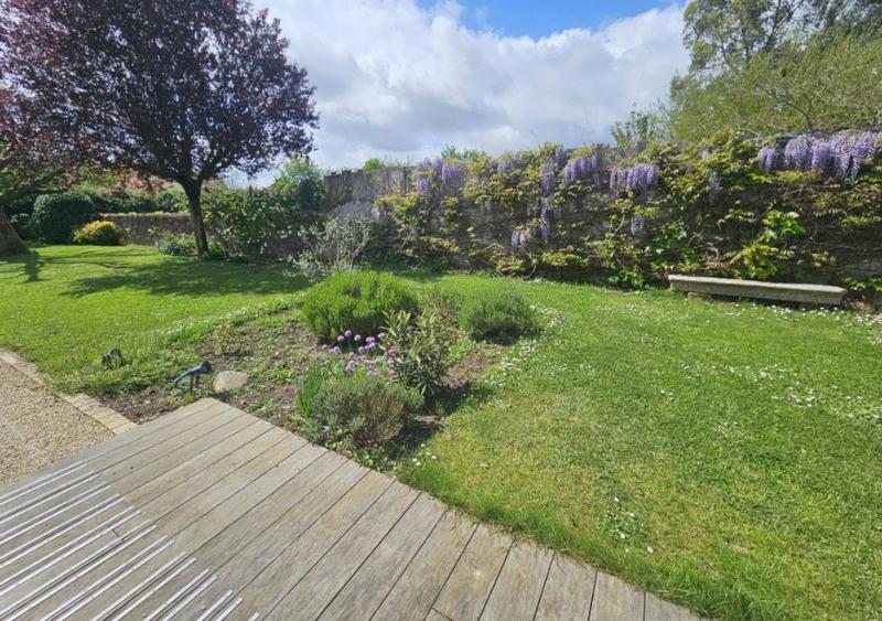 Local commercial - 270 m² - 6 pièces