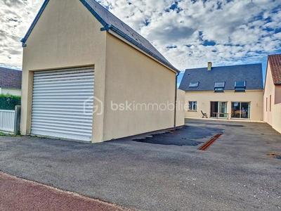 Pavillon - 102 m² - 6 pièces