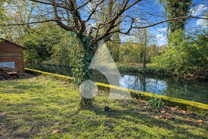 Maison - 156 m² - 8 pièces