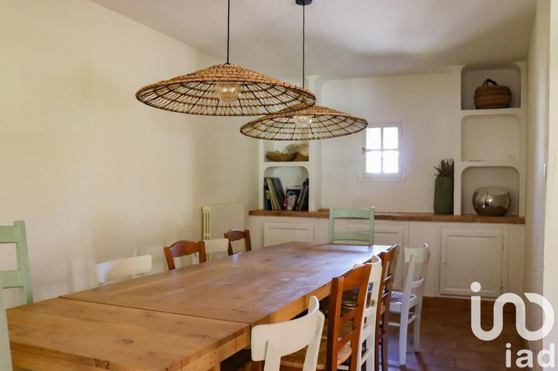 Maison - 220 m² - 10 pièces