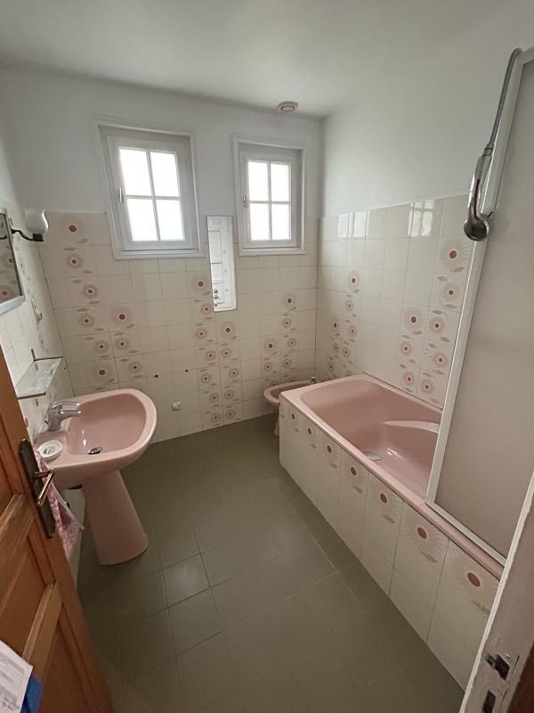 Maison traditionnelle - 168 m² - 7 pièces