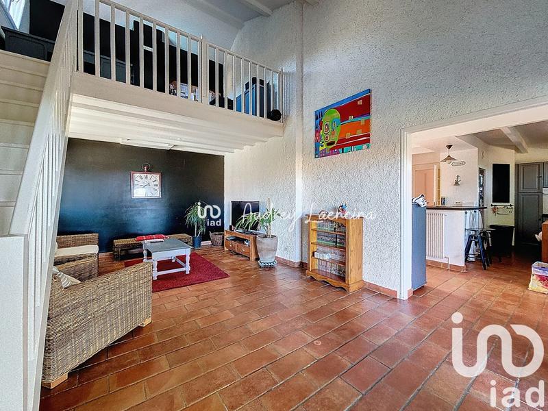 Maison - 187 m² - 9 pièces