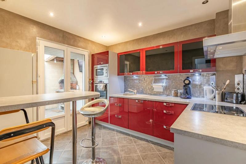 Maison - 95 m² - 5 pièces