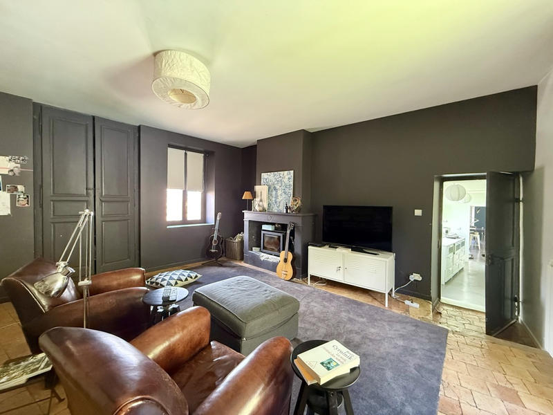 Maison - 240 m² - 10 pièces