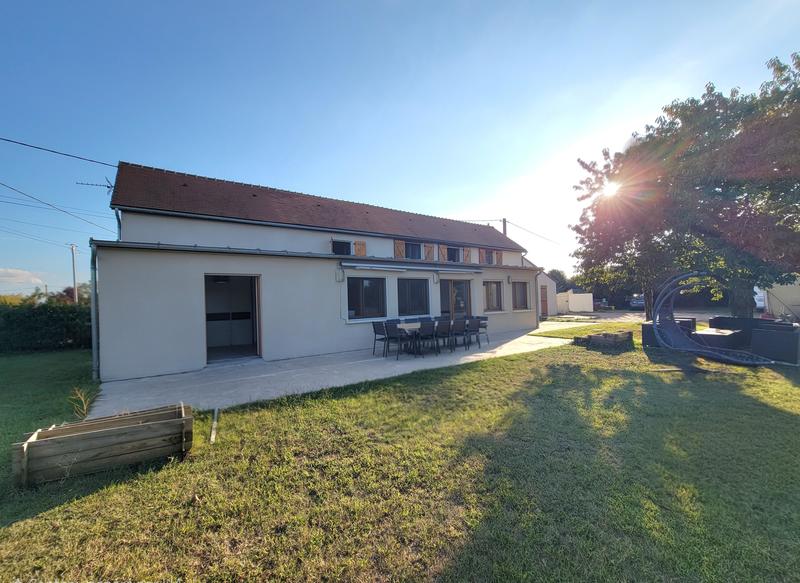 Demeure - 196 m² - 8 pièces