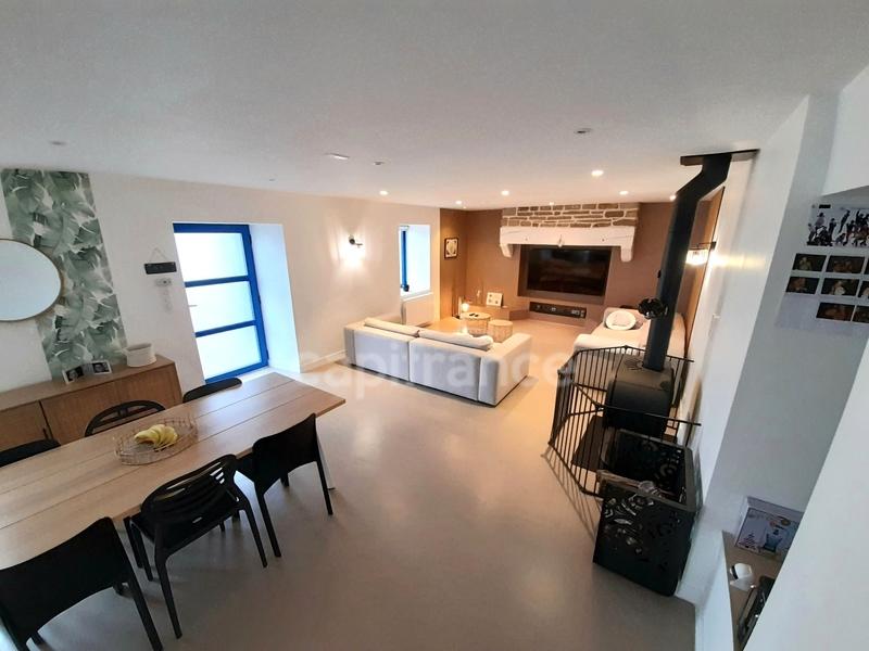 Maison - 163 m² - 5 pièces