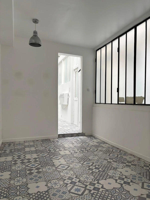 Local d'activités - 23 m²