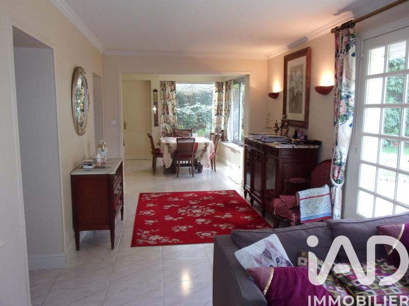 Maison - 212 m² - 12 pièces