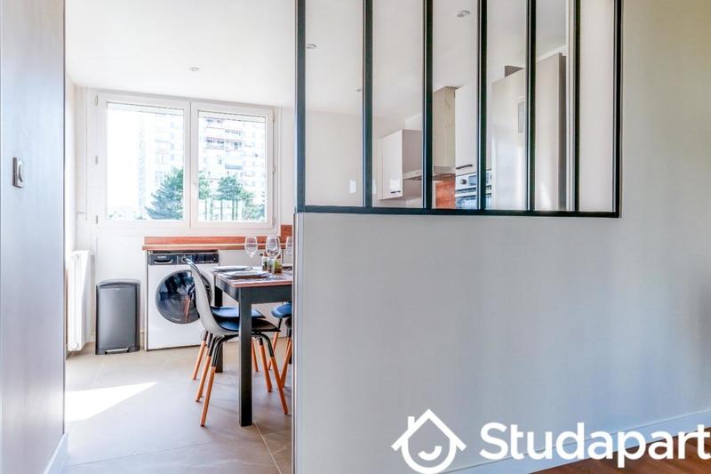 Chambre - 14 m² - 1 pièce