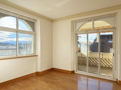 Appartement - 120 m² - 3 pièces