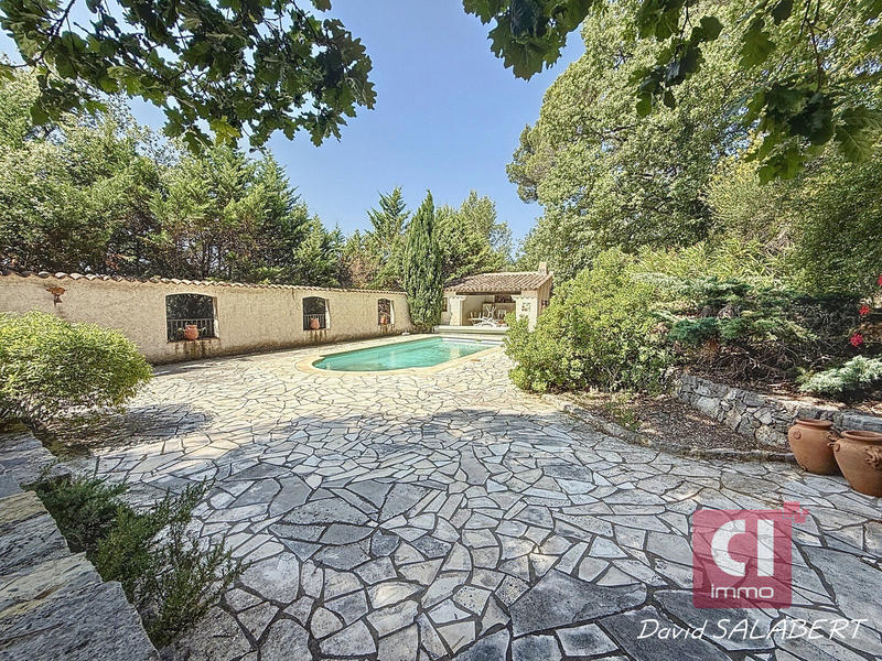 Maison - 163 m² - 5 pièces