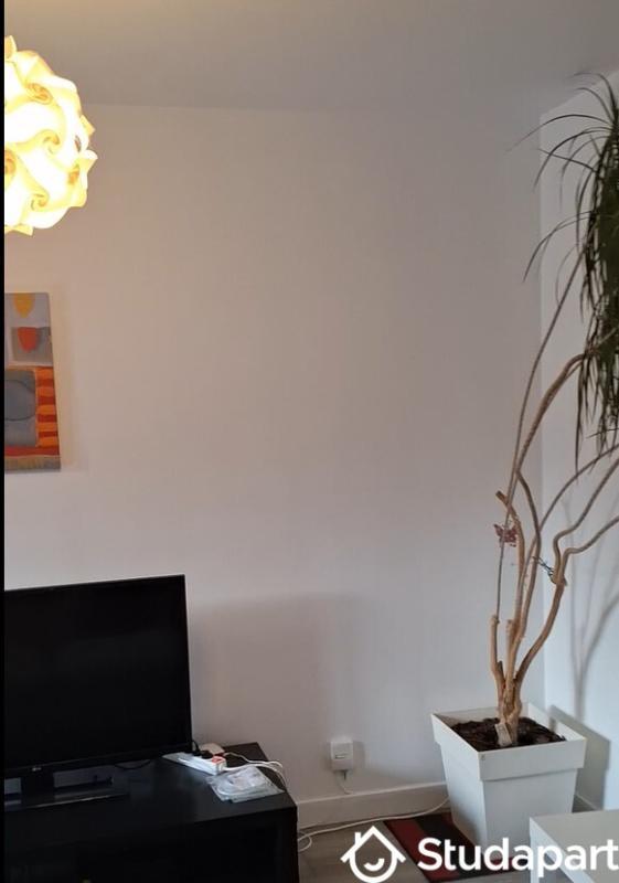 Chambre - 9 m² - 1 pièce