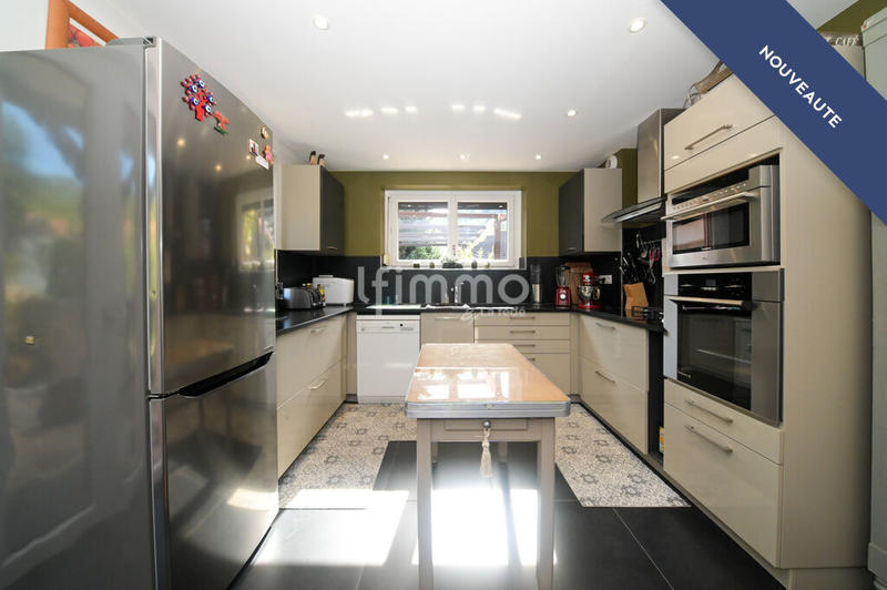 Maison de village - 180 m² - 7 pièces