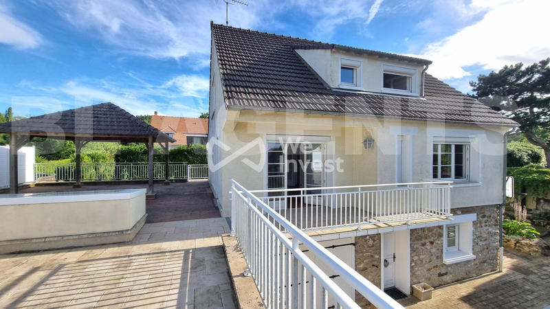 Maison - 295 m² - 9 pièces