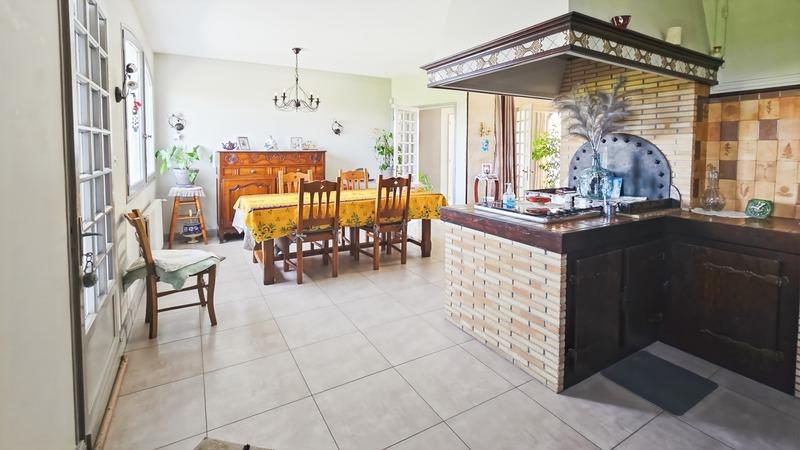 Maison - 185 m² - 7 pièces