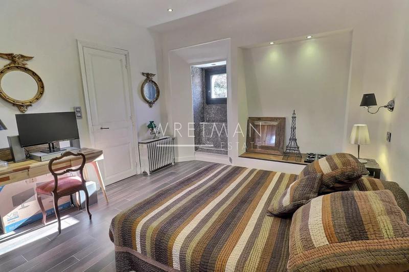 Villa - 180 m² - 7 pièces