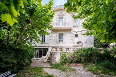 Bastide - 325 m² - 14 pièces