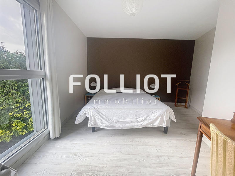 Maison - 188 m² - 9 pièces