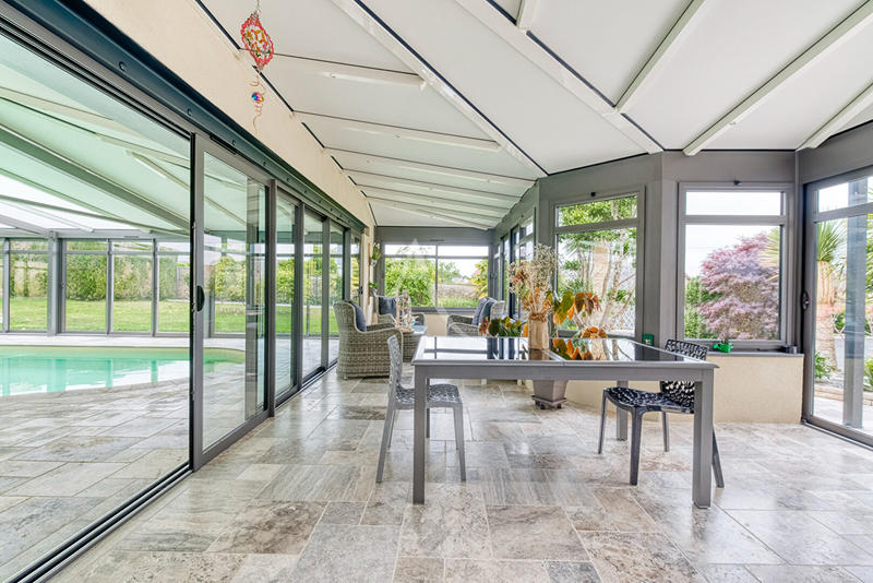 Maison - 255 m² - 8 pièces