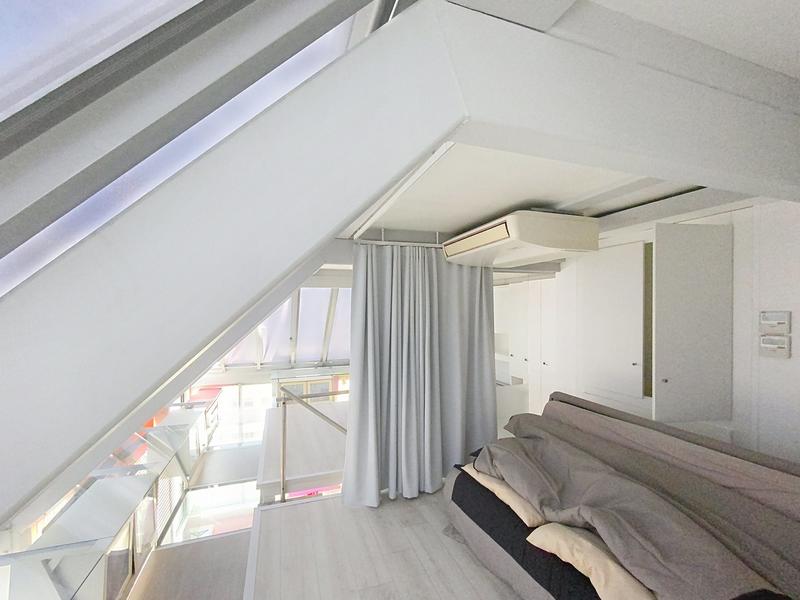 Loft - 97 m² - 6 pièces