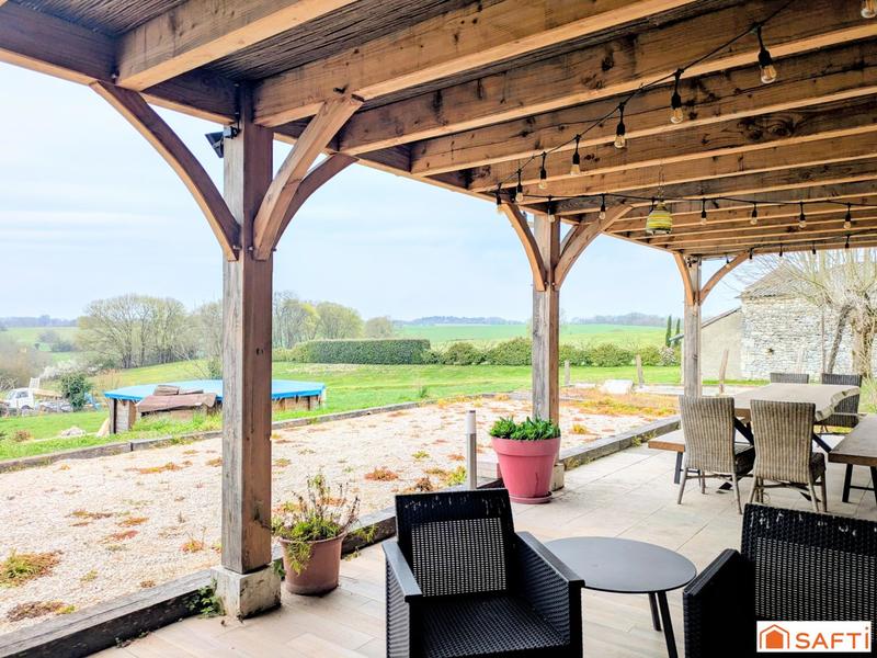 Maison - 140 m² - 5 pièces