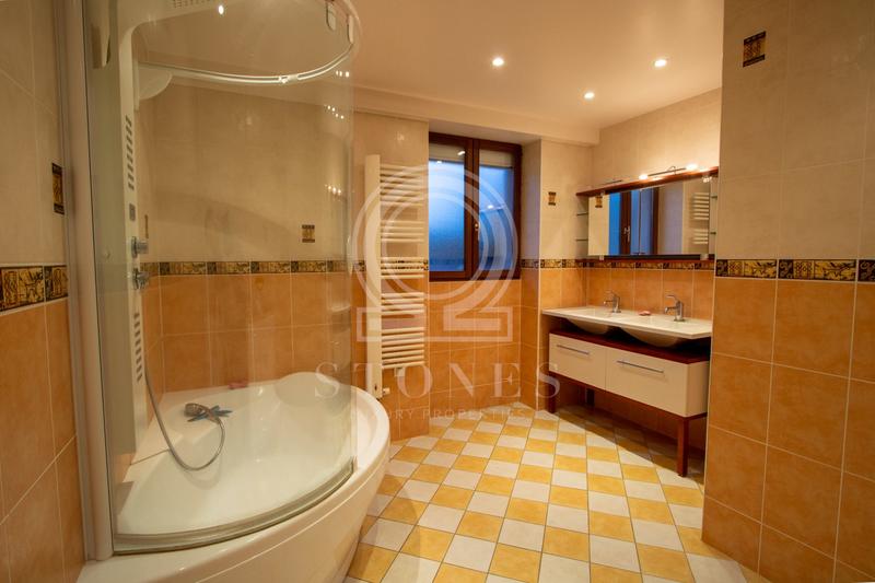 Maison ancienne - 168 m² - 6 pièces