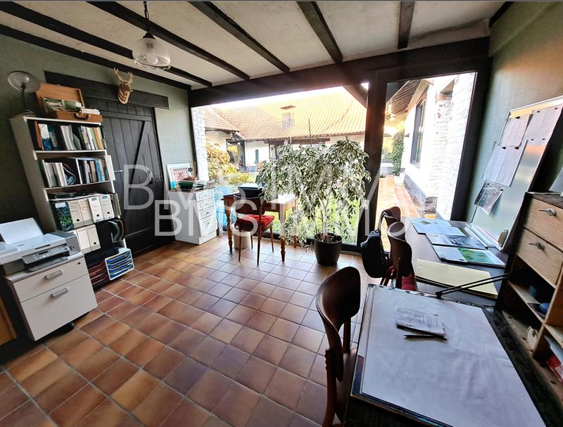 Maison - 270 m² - 8 pièces