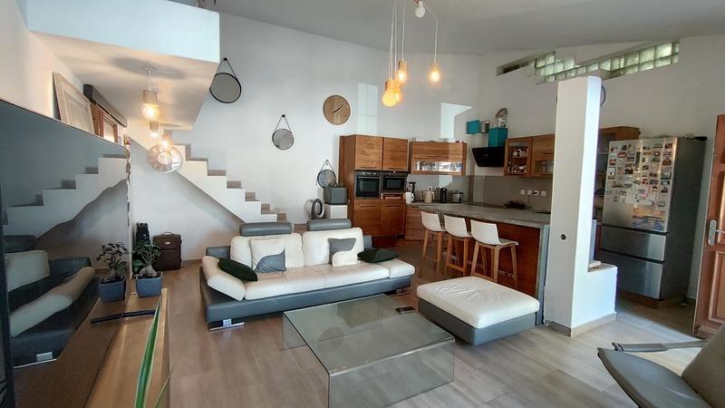 Maison - 90 m² - 6 pièces